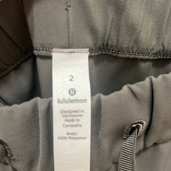 Lululemon On the Fly Crop Woven 23” NWOT - Picture 5 of 5